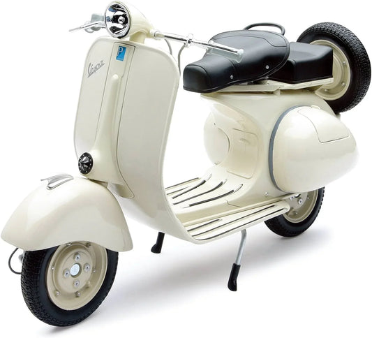 アウトレット品 フィギュア 1/6スケールダイキャストモデル 1955 Vespa 150 VL 1T ベージュカラー イタリア Vespa New Ray クラシカル 精密作り込み 高品質仕様 ダイキャスト製 堅牢性 コレクション向け 全長28cm 高さ19cm 幅10cm リアル可動機構
