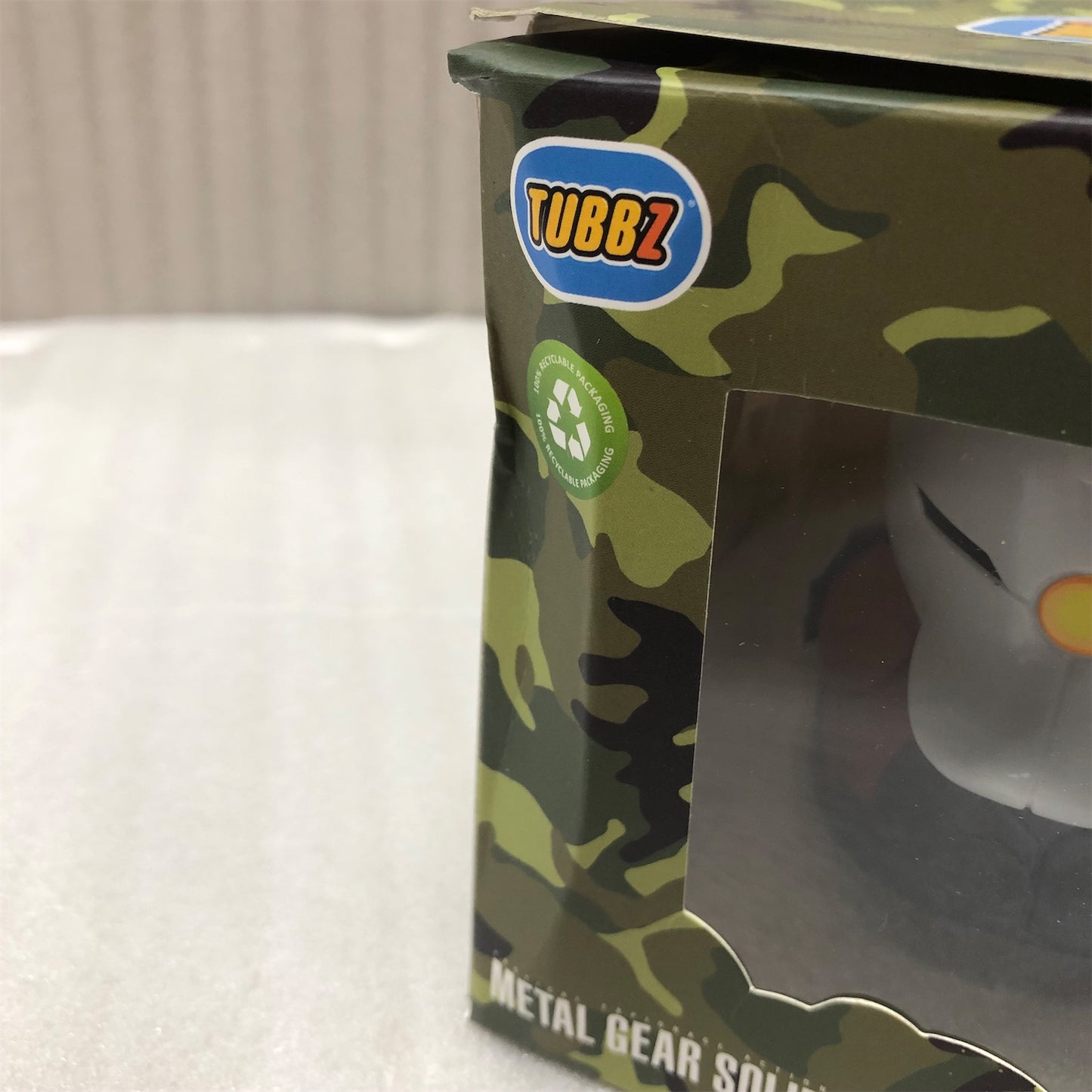 フィギュア メタルギアソリッド グレイフォックス TUBBZ Numskull Designs 公式ライセンス PVC素材 高品質 ラバーダック アヒル コレクティブル フィギュア 高さ約9cm 箱入り版 サイボーグ忍者特徴 精巧再現 独創的コスプレ