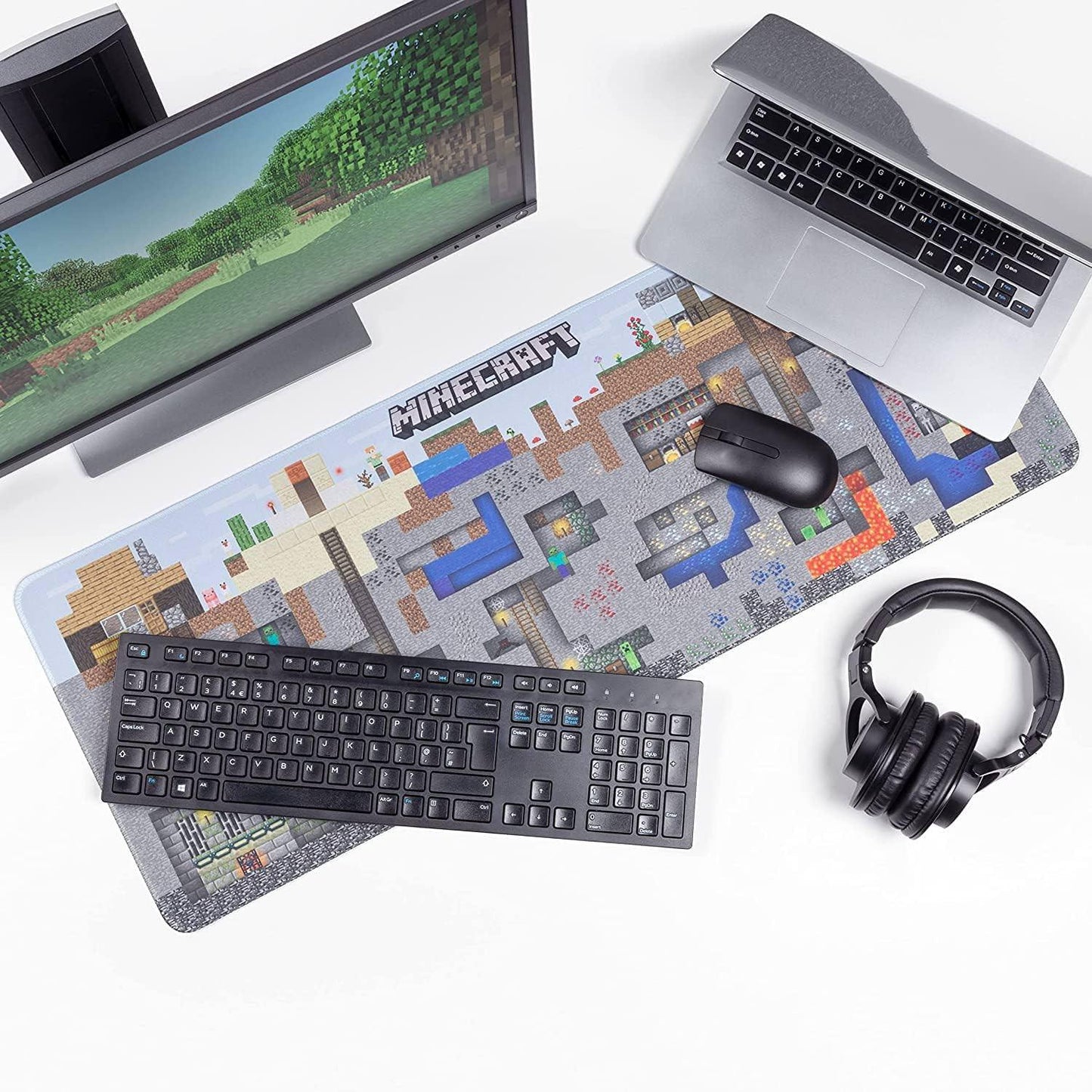デスクマット Minecraft World Desk Mat Paladone マインクラフト公式ライセンス 公式ロゴ入り ブロックの世界観再現 ワイドサイズ 80cm×30cm 快適操作 スムーズマウス動作 傷汚れ防止 拭き取り簡単 プレゼント向け ギフトボックス入り 並行輸入品