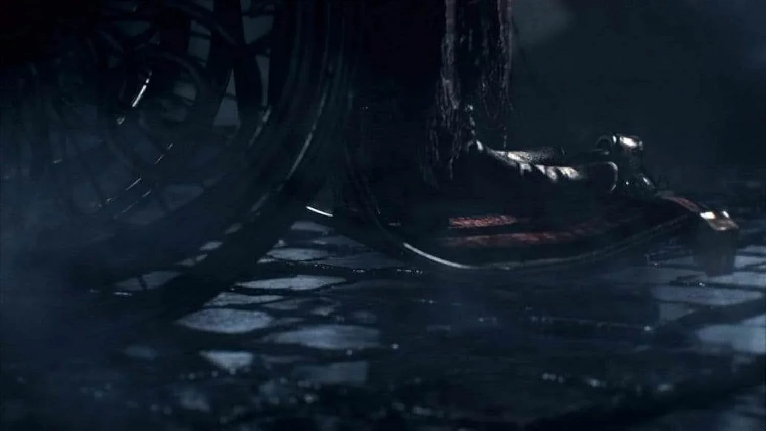 アクションRPG Bloodborne ブラッドボーン FROM SOFTWARE 新時代 独創的 ダークアクションRPG 狩人の物語 血の治療 ヤーナム 獣 狂気 謎 踏破 スピーディー ガンパリィ 銃反撃 立体的マップ探索 追加コンテンツ オールドハンター 並行輸入品