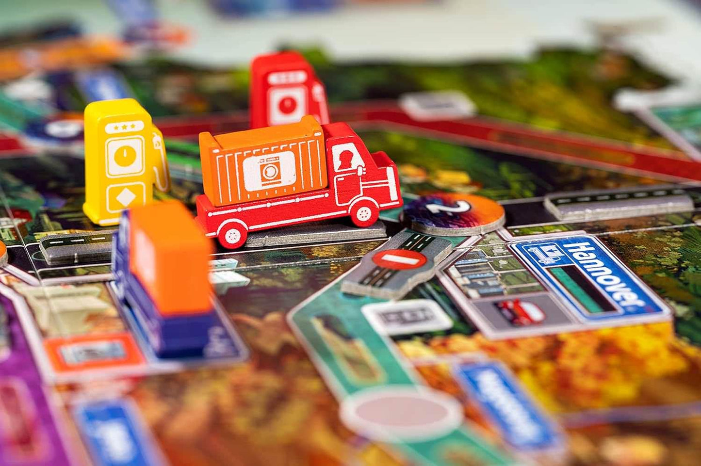 ボードゲーム アウトバーン Autobahn 戦後ドイツ 高速道路建設 経済戦略ゲーム 交通網整備 復興期から現代まで 3つの時代を体験 東西ドイツ統一 東西ネットワーク拡張 多彩なアクション 戦略的手札管理