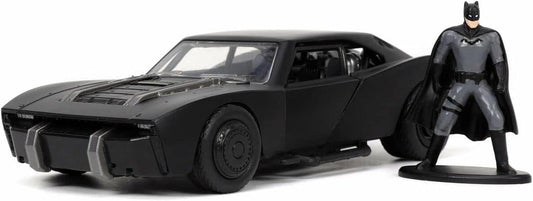 アウトレット品 ミニカー JADA TOYS バットモービル ジャダトイズ ザ・バットマン 2022 映画モデル 1/32スケール 精巧造形 高品質仕上げ バットマンフィギュア付き コンパクトサイズ コレクター向け リアル再現 デスクやシェルフ飾りやすい