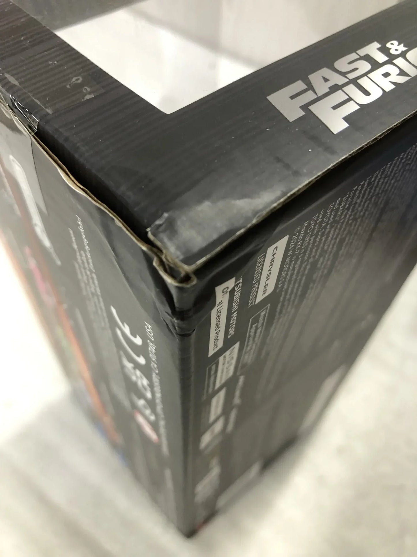 アウトレット品 プラモデル 映画ワイルドスピード ブライアンオコナー 日産スカイラインGT-R R34 1/24スケールモデル 卓越パフォーマンス 280馬力 4WD電子制御 精巧躍動感コレクター向けスポーツカー精密造形