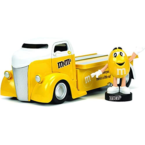 JADA TOYS 1/24 エムアンドエムズ イエロー フィギア ＆ フォード COE フラットベッド Hollywood Ride M & M’s Yellow 33425 並行輸入品